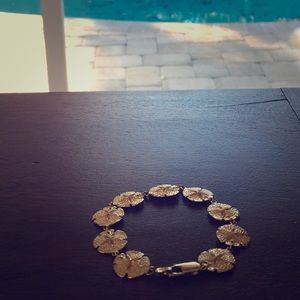 14kt gold sandollar beachy bracelet