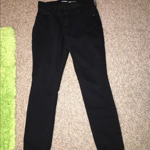 Black old navy skinny jeans