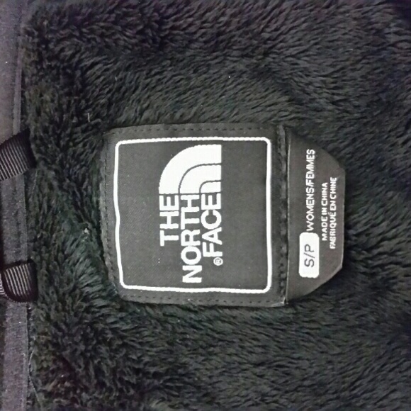 Black fleece Northface with waterproof hood-Small - Picture 3 of 3