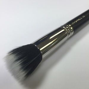 MAC 130 brush duo fibre foundation blush brush