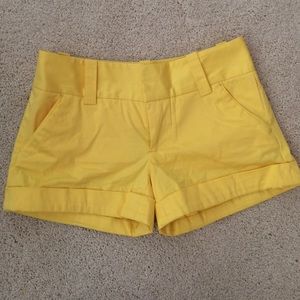 LIKE NEW Alice + Olivia shorts