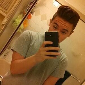 Meet your Posher, Nicholas