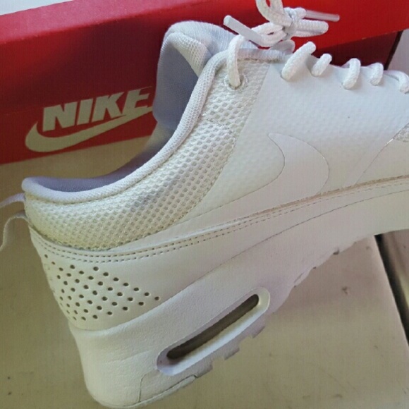 🔴SOLD🔴NIKE AIR MAX THEA - Picture 2 of 4