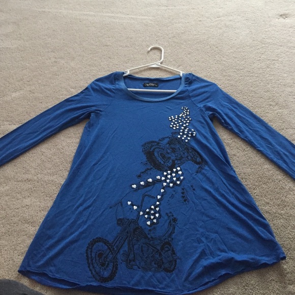 Blue long sleeve shirt never worn