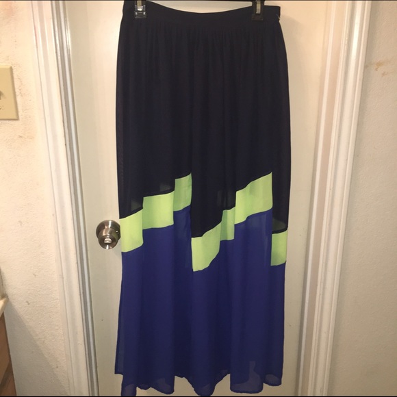 Gianni Bini Maxi skirt
