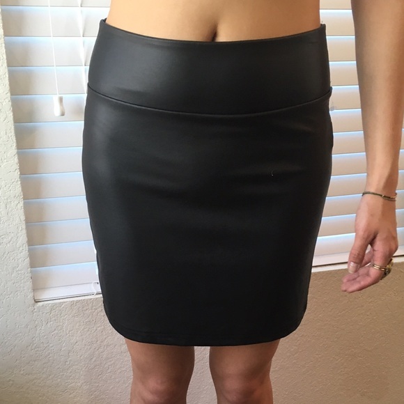 Leather-like skirt