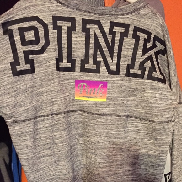 NWT 😻 | Limited Time Crew Neck 😍|