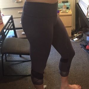 Lululemon capris size 10