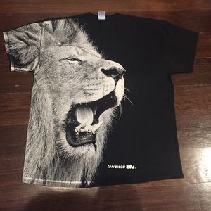 Lion t shirt