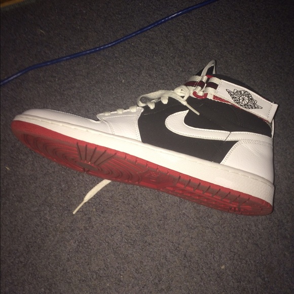 Jordan 1 High Tops with strap - Picture 1 of 3