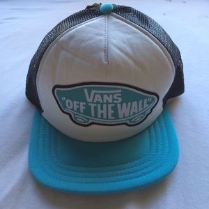 Vans Beach Girl Trucker Hat