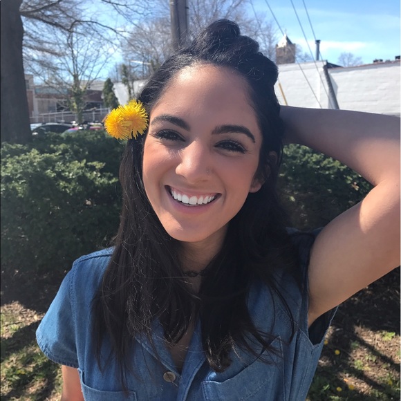 Meet your Posher, Lucy - Picture 2 of 4