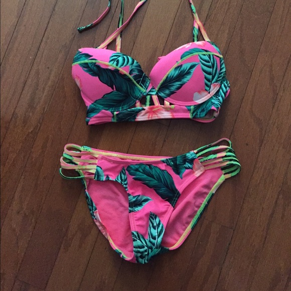 💥sold in bundle💥 Two piece tropical bikini - Picture 2 of 4