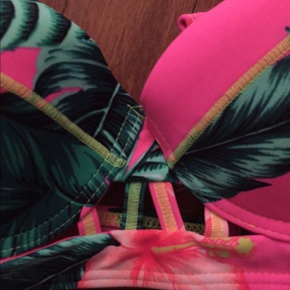 💥sold in bundle💥 Two piece tropical bikini - Picture 3 of 4