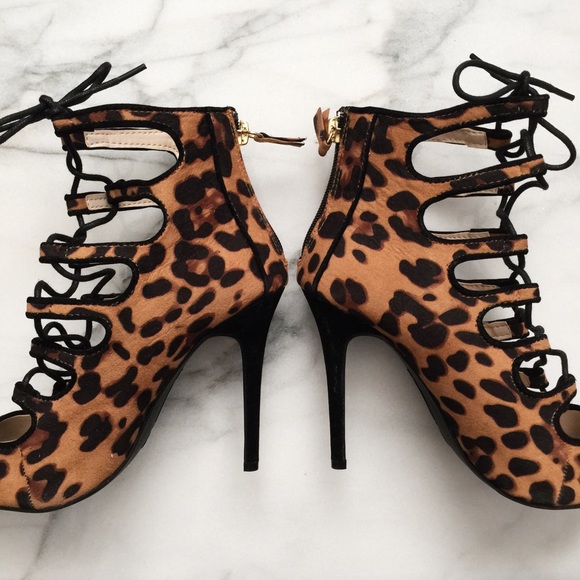 Leopard Laced Up Heels - Sz 6 - Picture 4 of 4