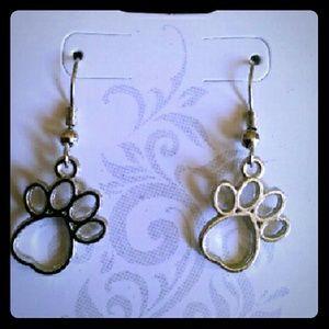 Hollow Paw Print Earrings