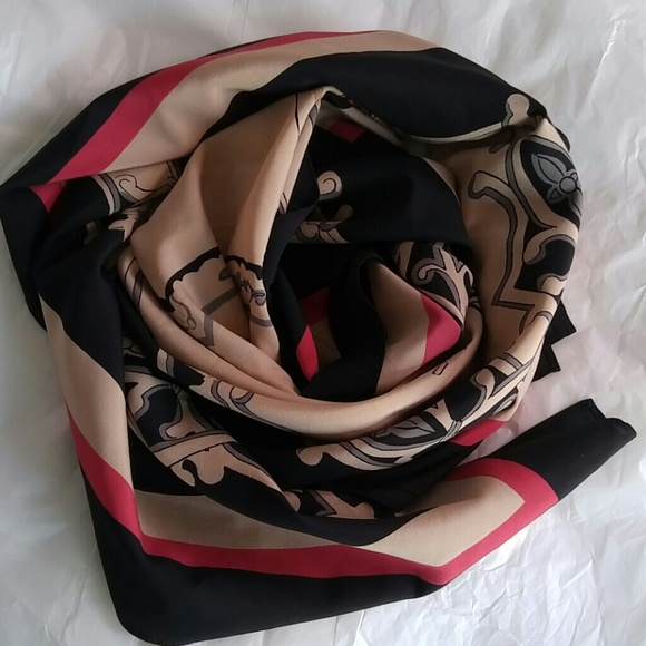 Scarf - Picture 4 of 8