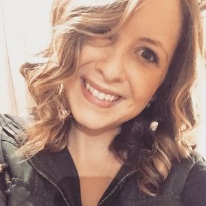 Meet your Posher, Stephanie