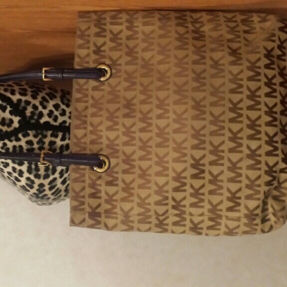 💕sold 💕 Gorgeous NWOT Michael Kors💕💕 - Picture 4 of 4