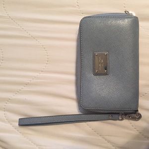 Michal Kors wrist wallet