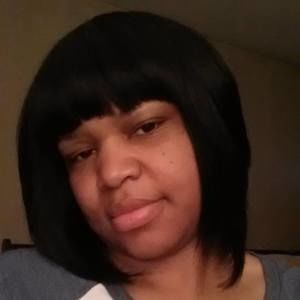 Meet your Posher, Monique