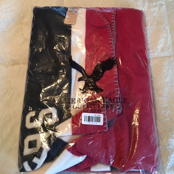 Brand new American eagle throw blanket