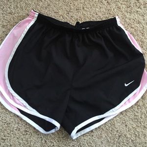 Nike shorts size medium