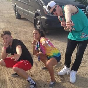 Meet your Posher, Sidney