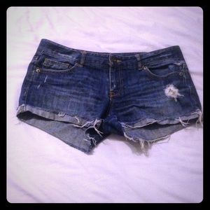 Distressed denim short