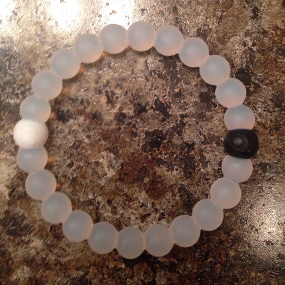 NWOT 100% authentic Lokai bracelet want to trade