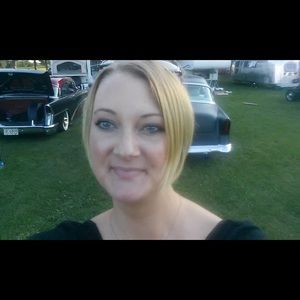 Meet your Posher, Leah