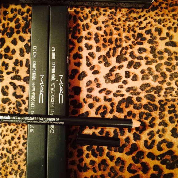 MAC eyeliner pencil QTY=2 new
