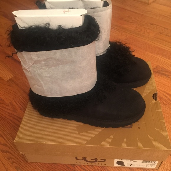 Ugg Australia Mongolian Sheepskin Cuff black boot