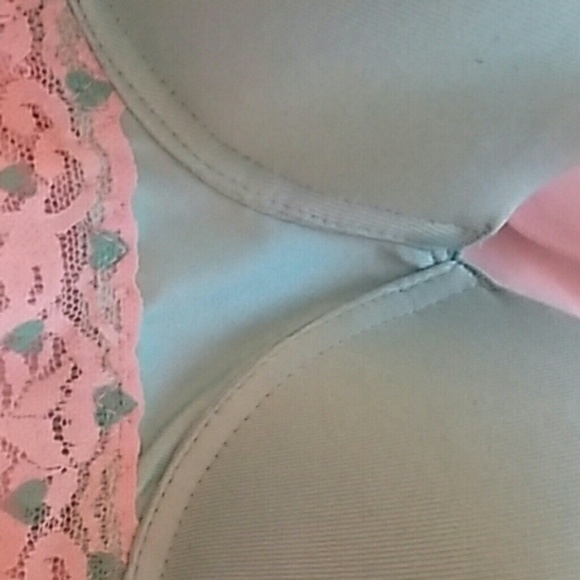 Baby blue bra with cream/hearts detailing - Picture 3 of 4