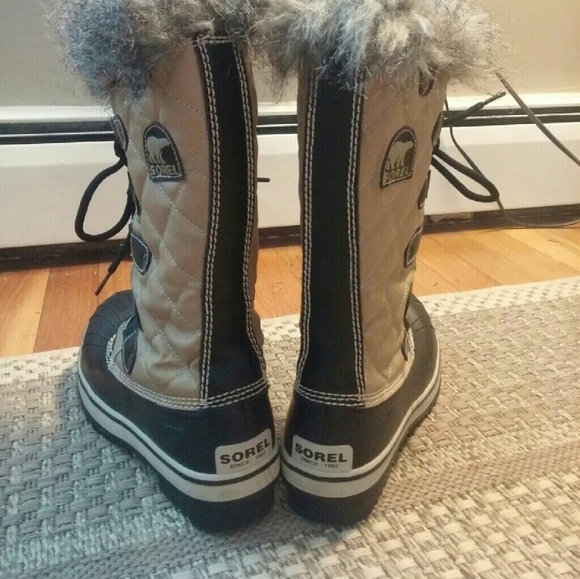 ❌ SOLD ❌ Sorel Joan of Arctic Winter/Snow boots 7 - Picture 2 of 3