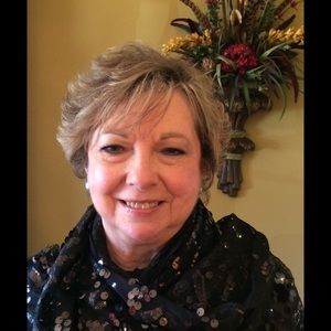 Meet your Posher, Elaine