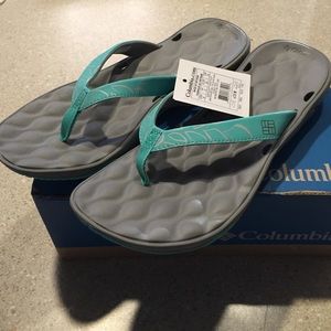 Columbia Suntech Vent flip flops, RARE color