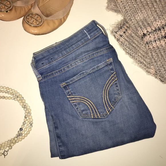 Light wash skinny jeans