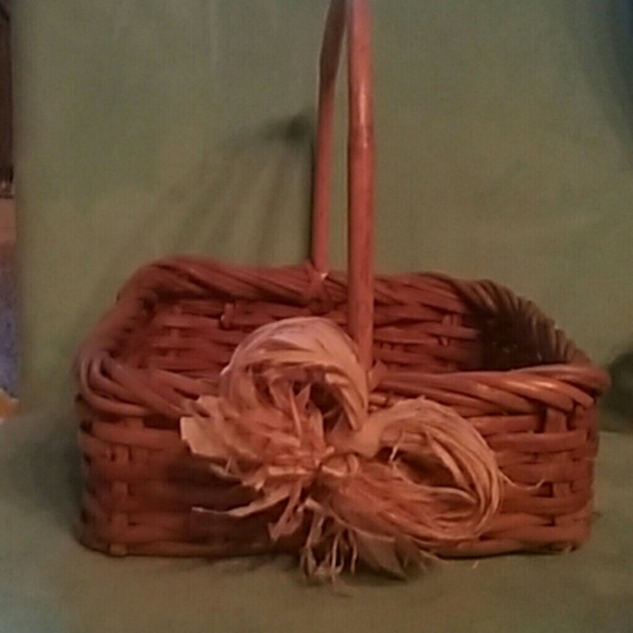 Wicker basket