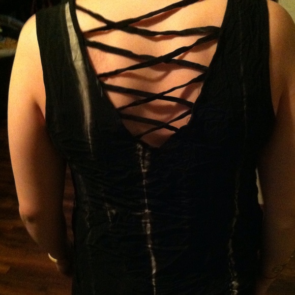 Tank - Picture 1 of 2