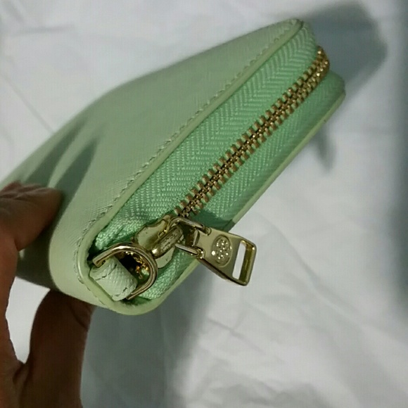 Tory Burch york zip mint julep wallet smartphone - Picture 3 of 4