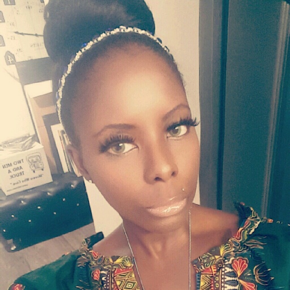 Meet your Posher, Heather - Picture 2 of 9