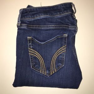 Medium wash skinny jeans