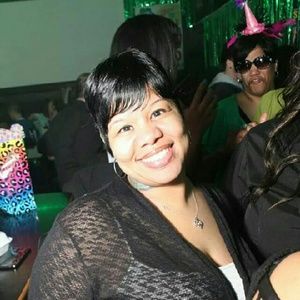 Meet your Posher, Timia