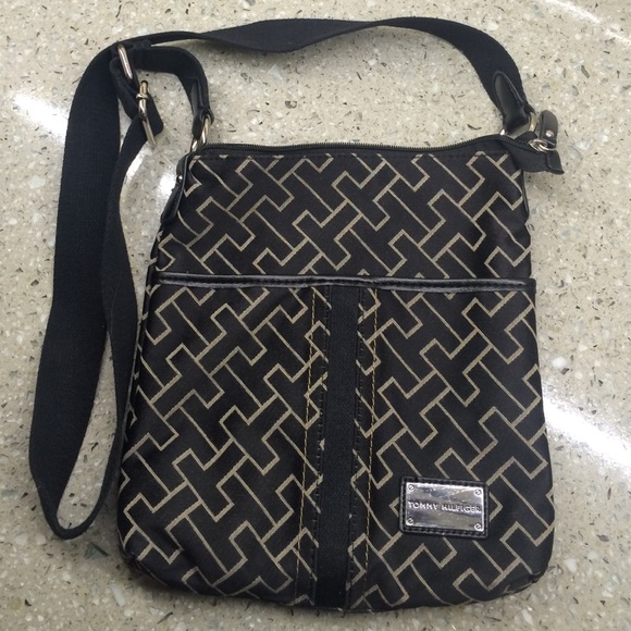 Tommy Hilfiger black/tan geometric print crossbody