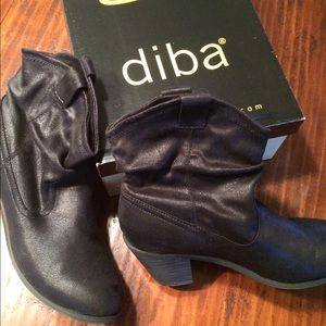 Black Diba short boots