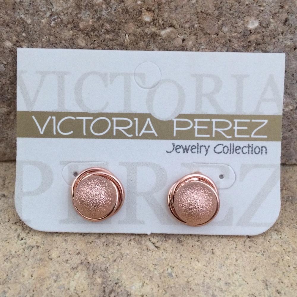 Sophisticated Stud Earrings - Picture 2 of 7
