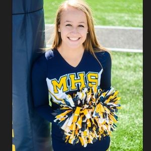 Meet your Posher, Abbey