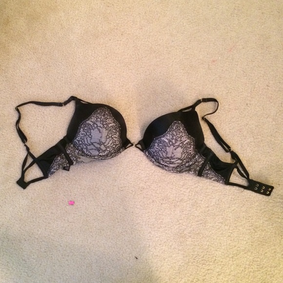 Victoria's Secret Bombshell bra - Picture 1 of 3