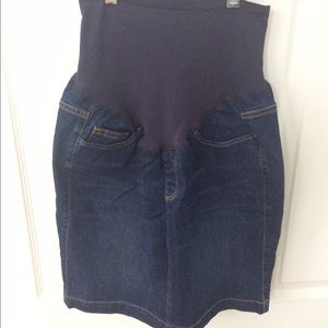 Maternity denim skirt
